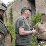 «Единая Россия» и МГЕР передали аудиокниги российским военным