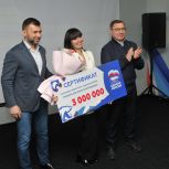 Владимир Якушев вручил награды победителям конкурса секретарей первичных отделений «Единой России» в ДНР