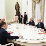 Дмитрий Медведев: «Единая Россия» видит приоритетное развитие в законодательном обеспечении Народной программы