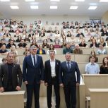 Владислав Головин: «Единая Россия» расширит программу «Земский учитель»