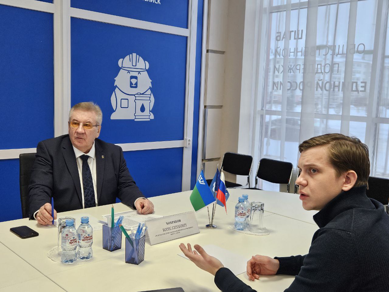 Борис Хохряков в рамках декады приёмов граждан,
приуроченной ко дню рождения партии ответил на вопросы жителей
автономного округа