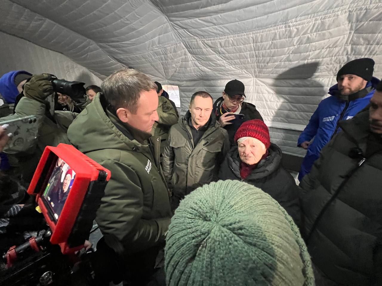 Александр Сидякин принял участие в открытии одного из трех мобильных пунктов обогрева