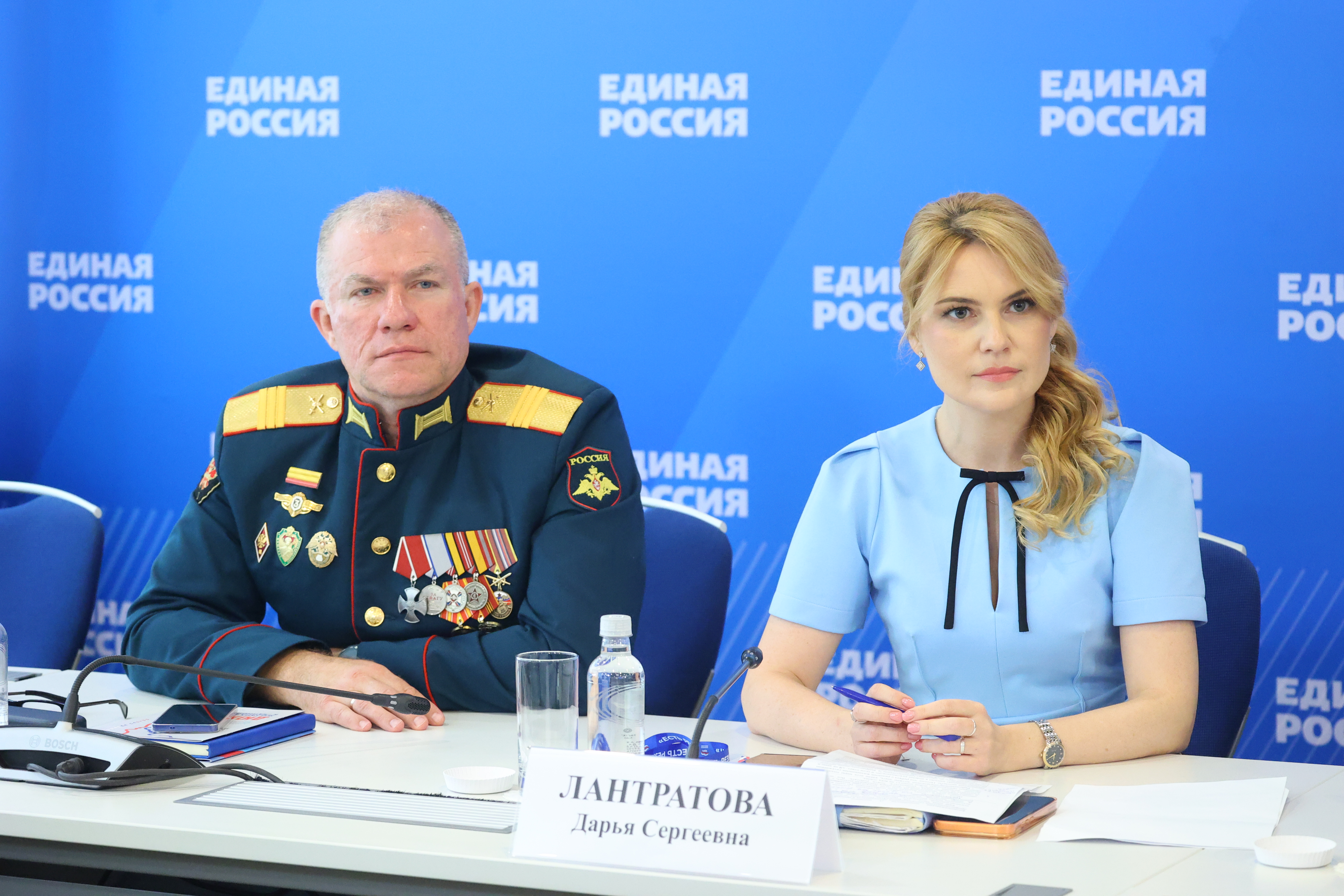 Круглый стол «Забота о Героях: всесторонняя поддержка участников СВО и их семей»