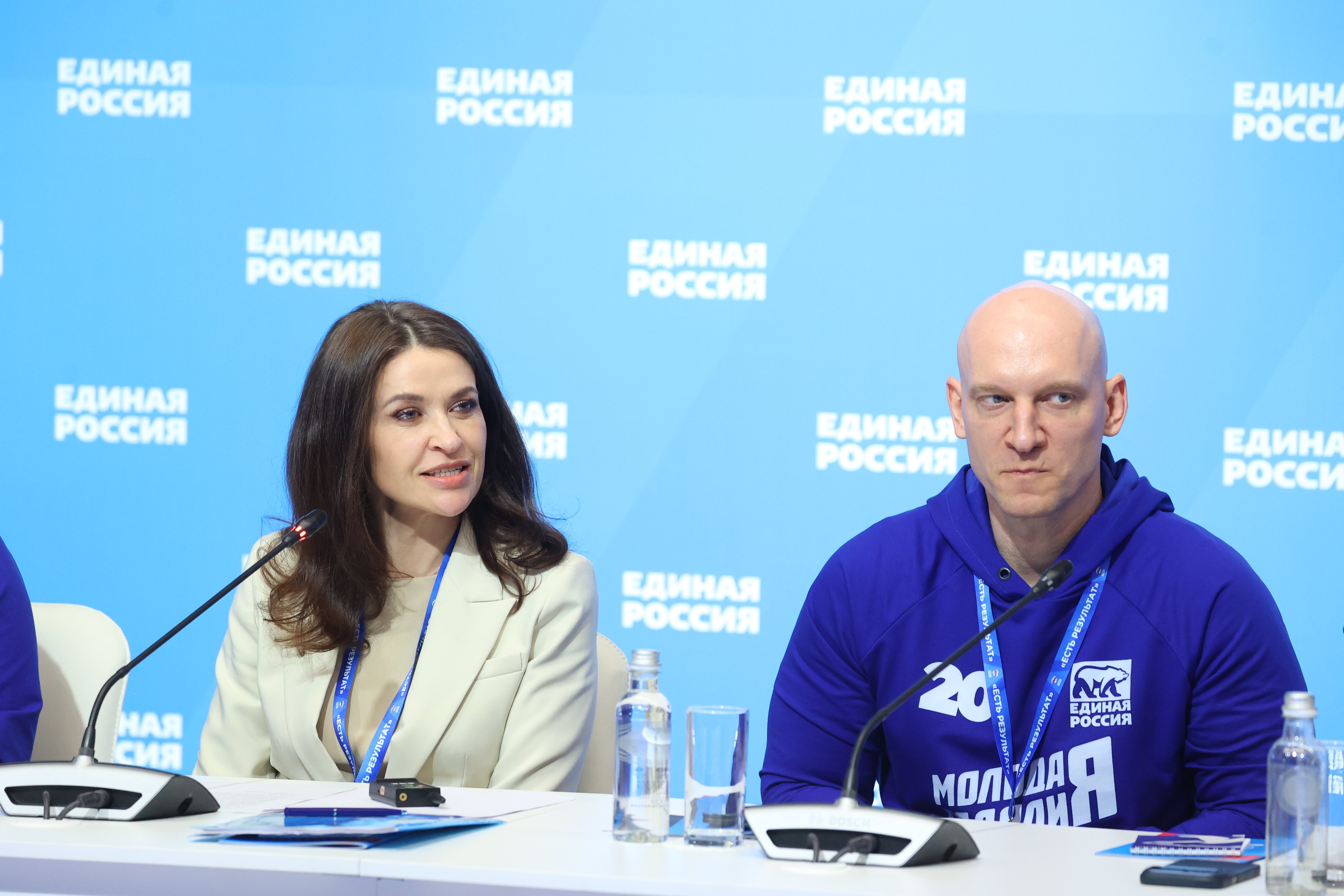 Круглый стол «Молодая семья – фундамент будущего»