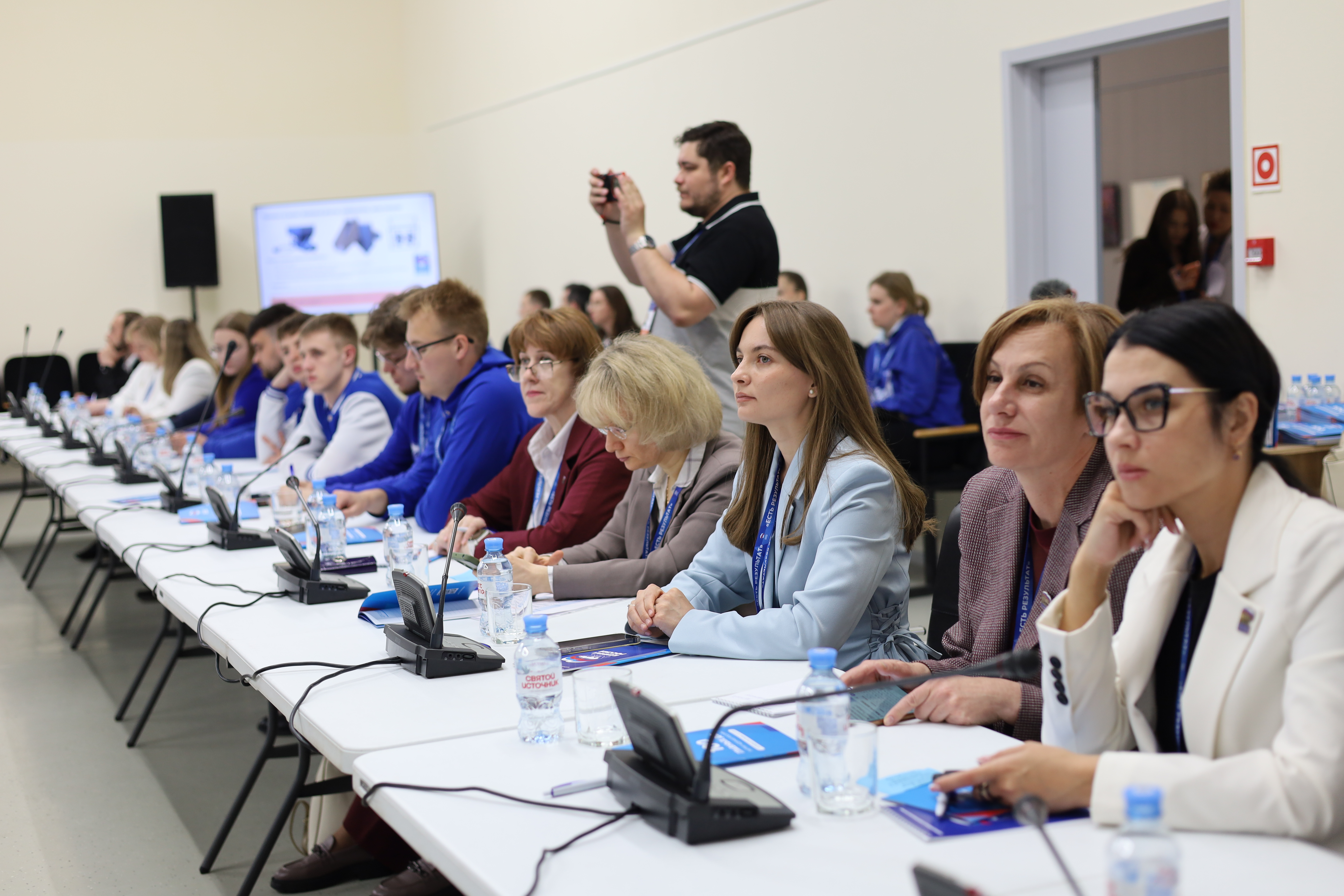 Круглый стол «Молодёжь сегодня: от профориентации на селе до экологического лидерства»