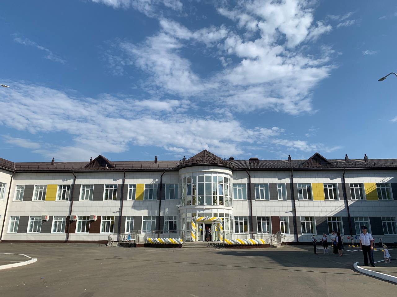 В селе Подгородняя Покровка Оренбургского района открылась новая школа