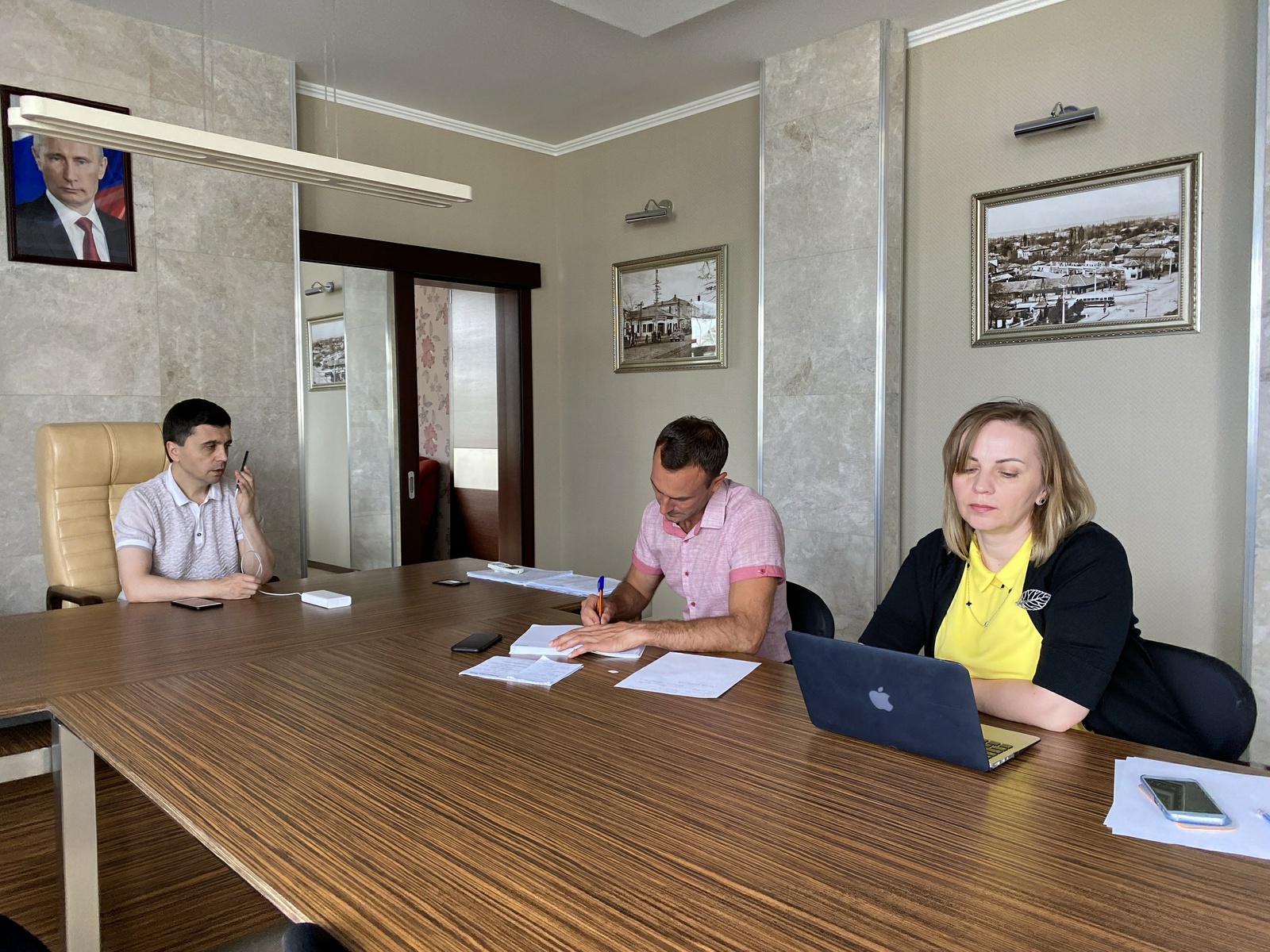  Руслан Бальбек провел прием граждан в Симферополе