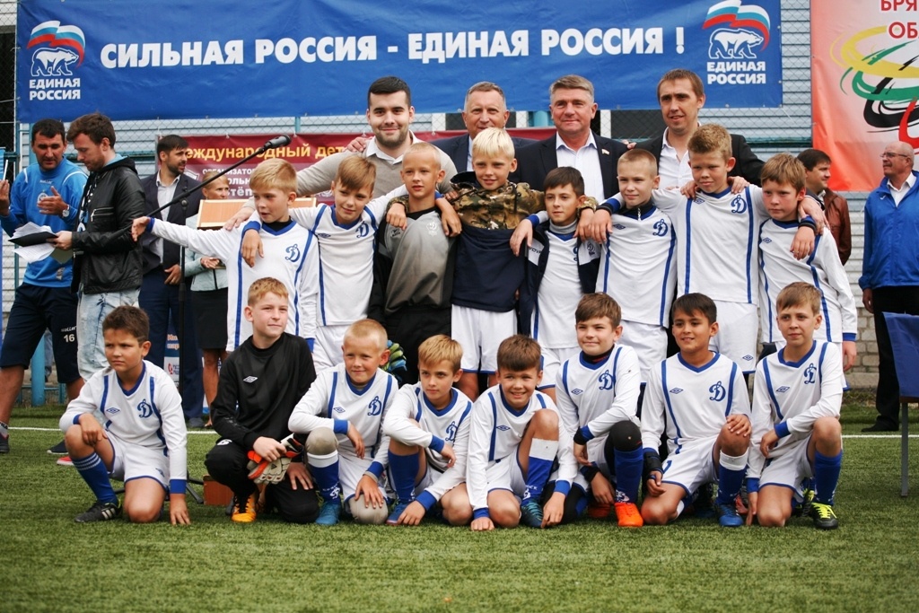  Седьмой международный турнир по футболу «Кубок наших надежд – 2017» прошел в Брянске в рамках партпроекта «Единой России» «Детский спорт»