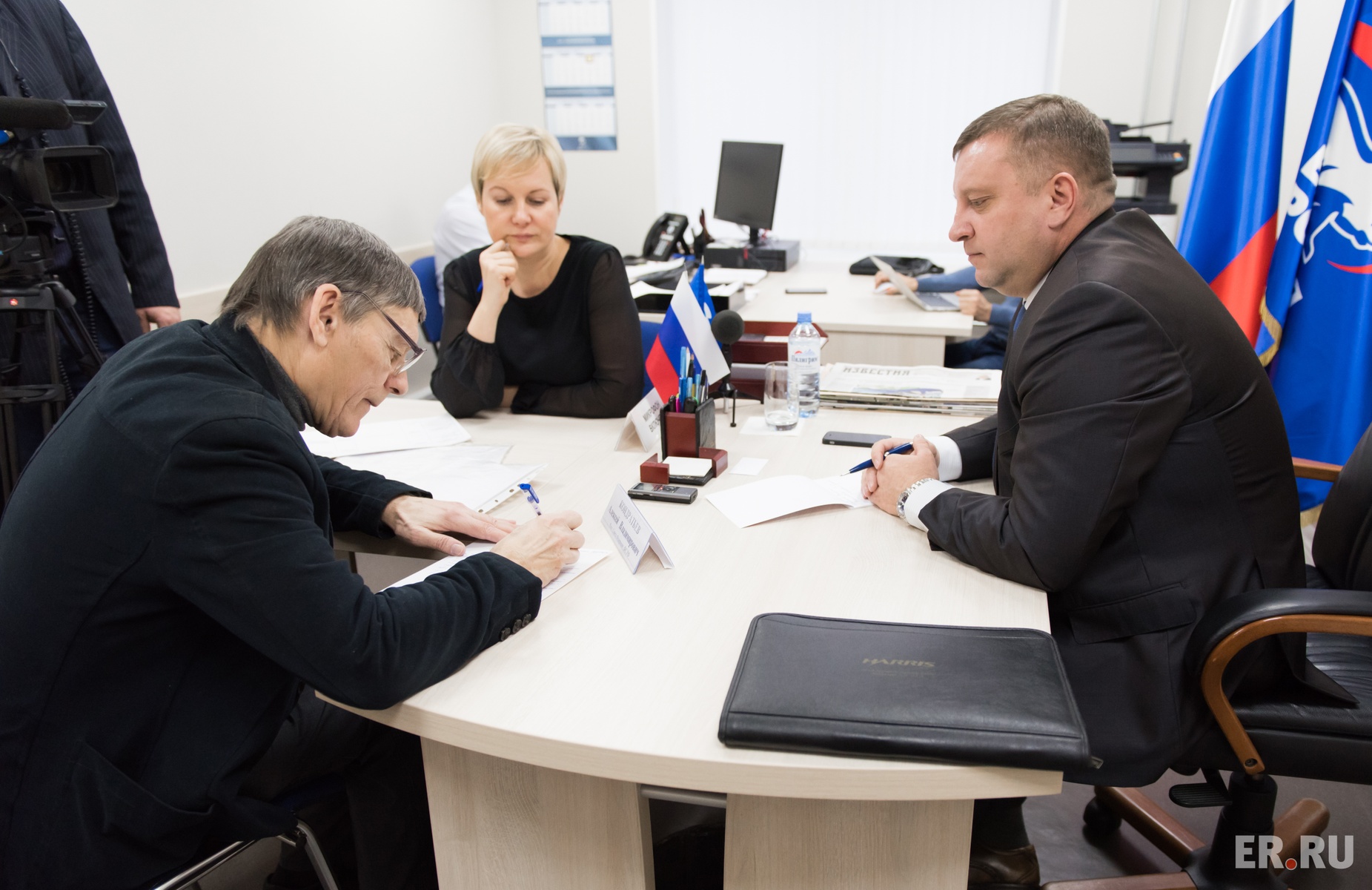  Алексей Кондратьев провел прием граждан в Центральной общественной приемной Партии
