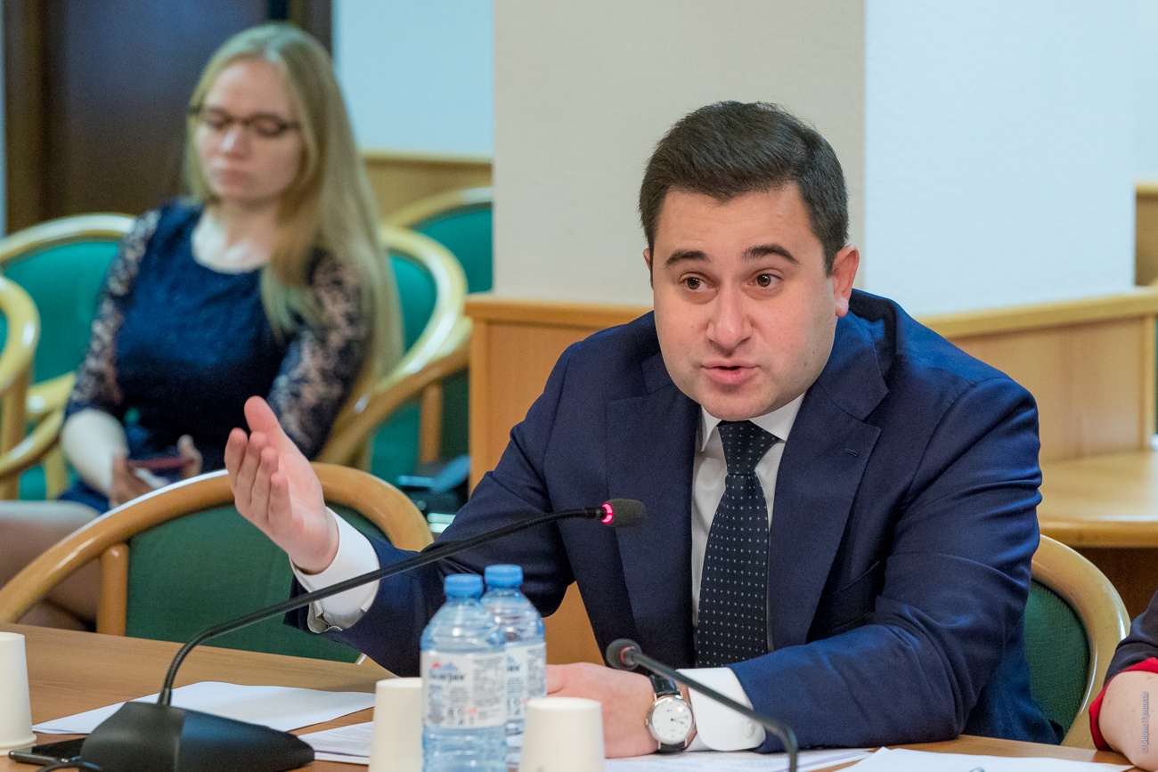   Заседание Рабочей группы Госдумы по защите прав участников долевого строительства. Фото: duma-er.ru 