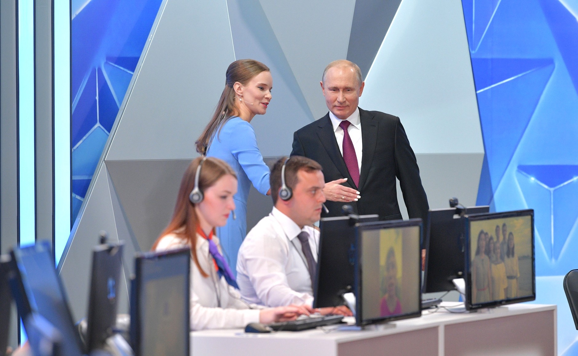  Ежегодная специальная программа «Прямая линия с Владимиром Путиным». Фото: kremlin.ru