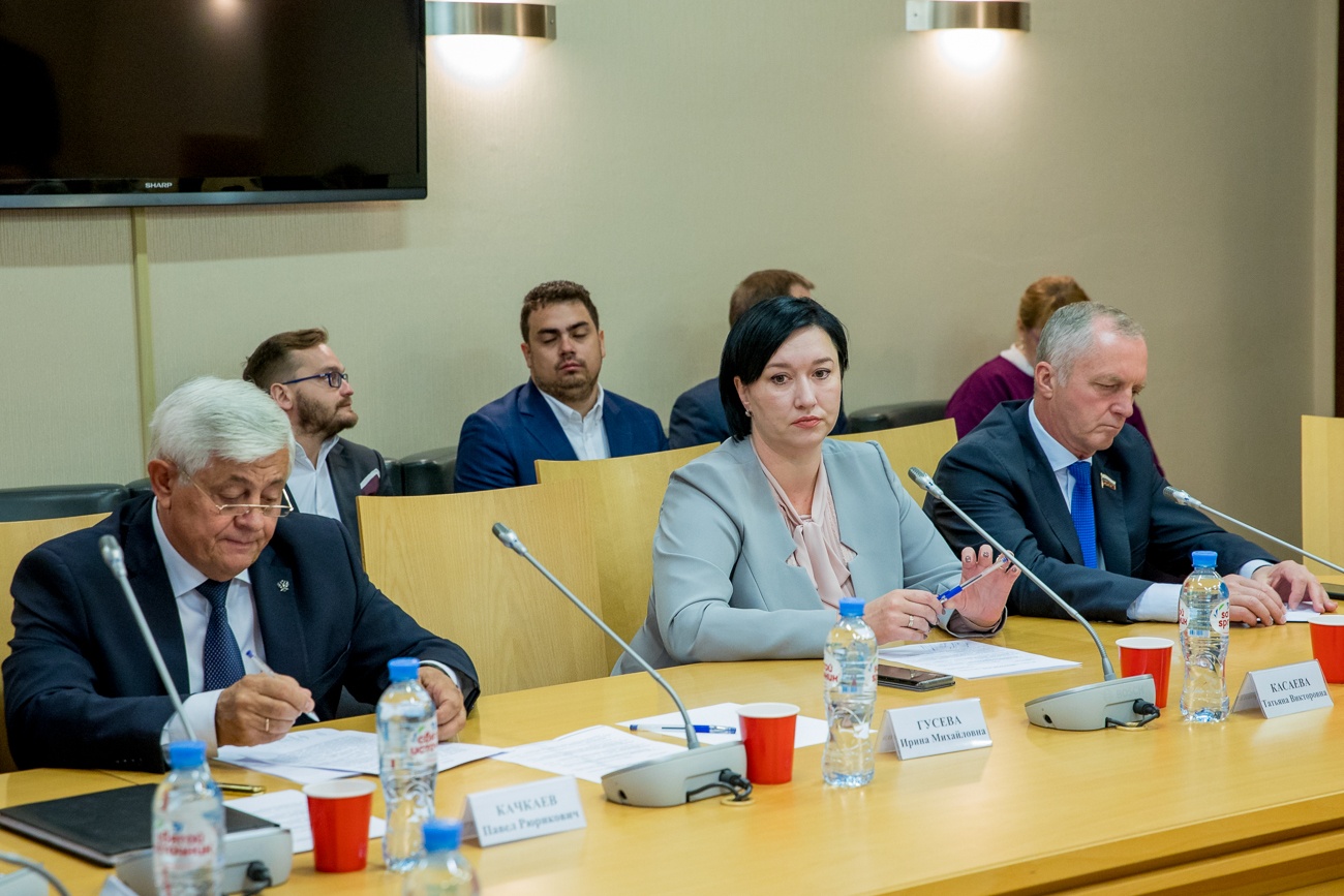   Заседание Рабочей группы Президиума Генсовета Партии по защите прав дольщиков. Фото: Борис Тумаков