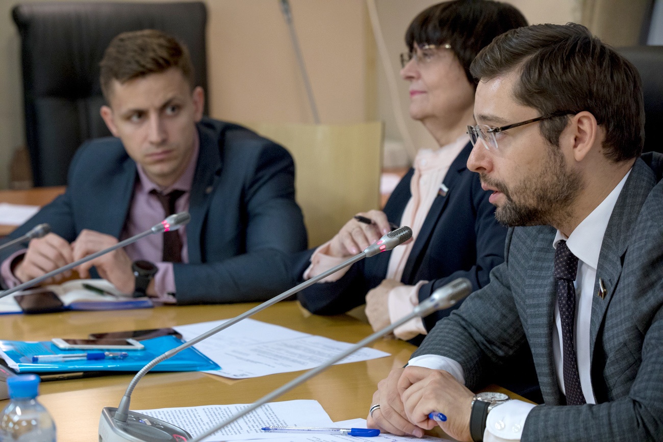   Заседание Рабочей группы Президиума Генсовета Партии по защите прав дольщиков. Фото: Борис Тумаков