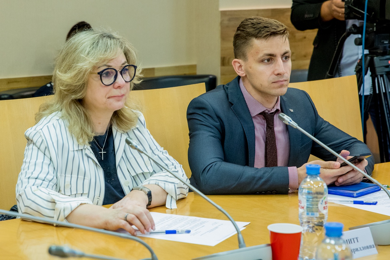   Заседание Рабочей группы Президиума Генсовета Партии по защите прав дольщиков. Фото: Борис Тумаков