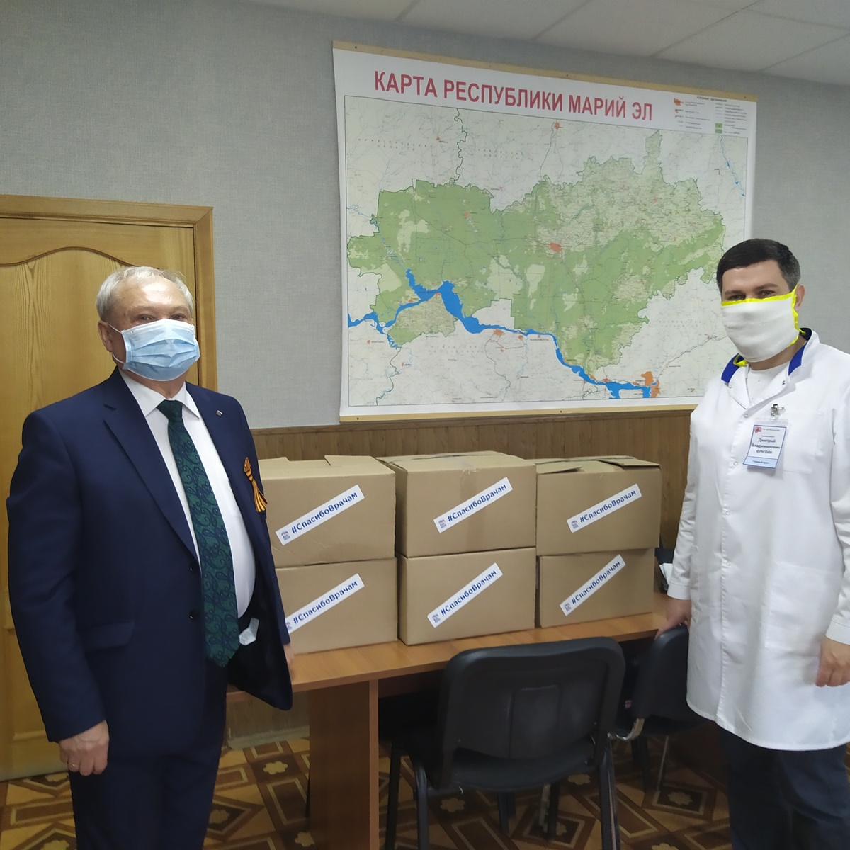  Волонтеры ЕР помогают людям по всей стране