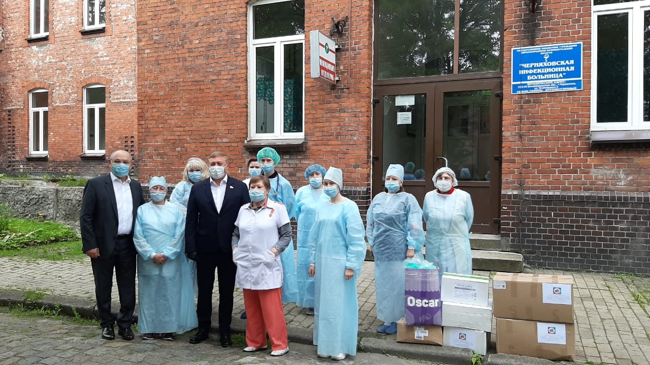  Волонтеры помогают людям по всей стране